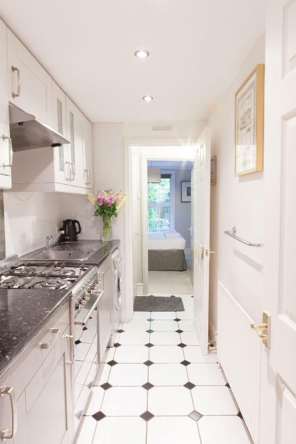 Victoria Station Apartment London Exterior photo