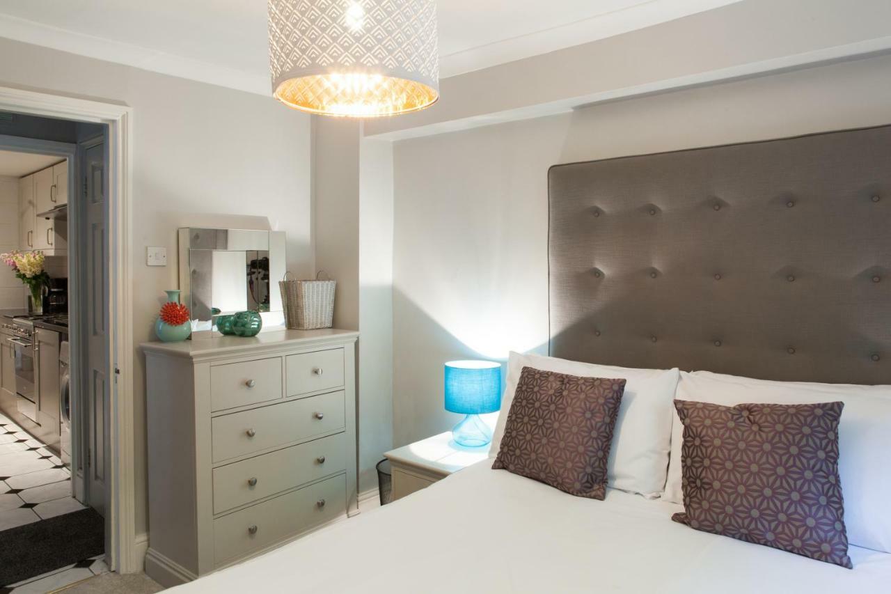 Victoria Station Apartment London Exterior photo