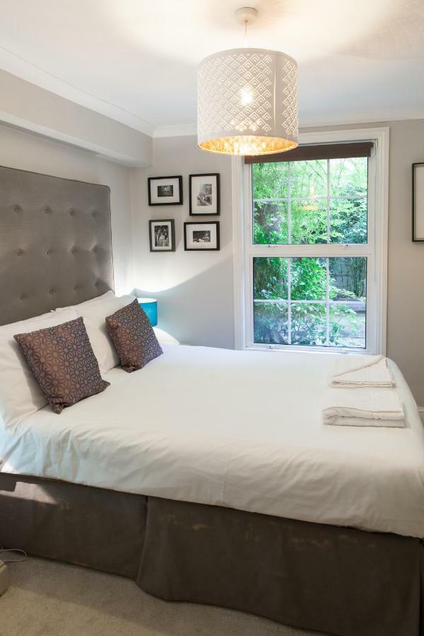 Victoria Station Apartment London Exterior photo