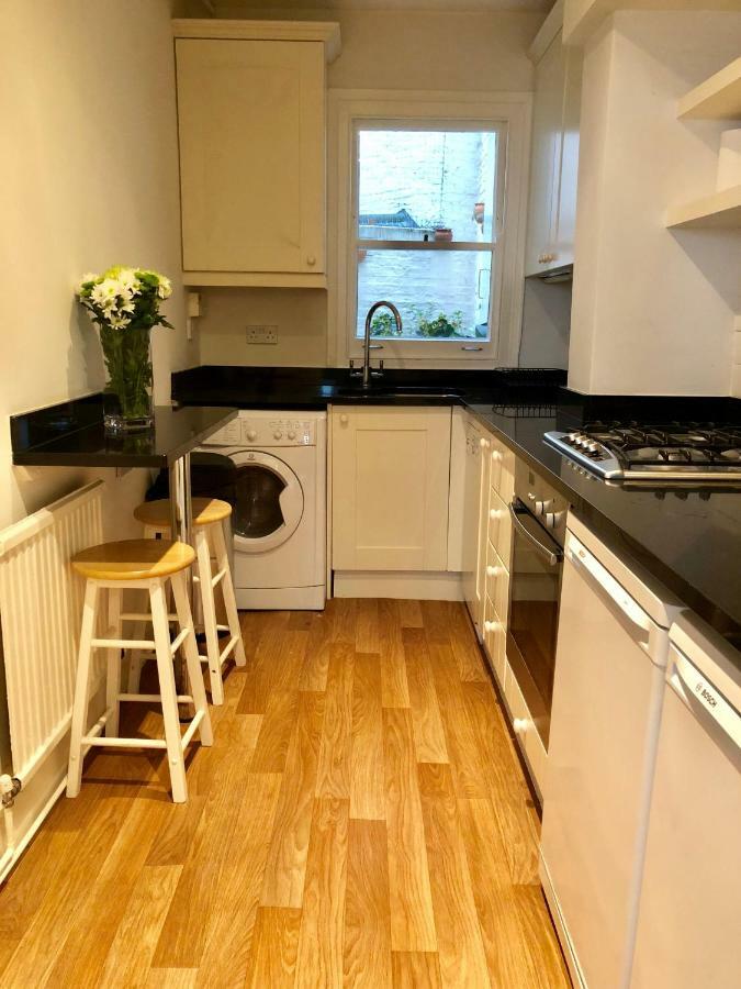 Victoria Station Apartment London Exterior photo