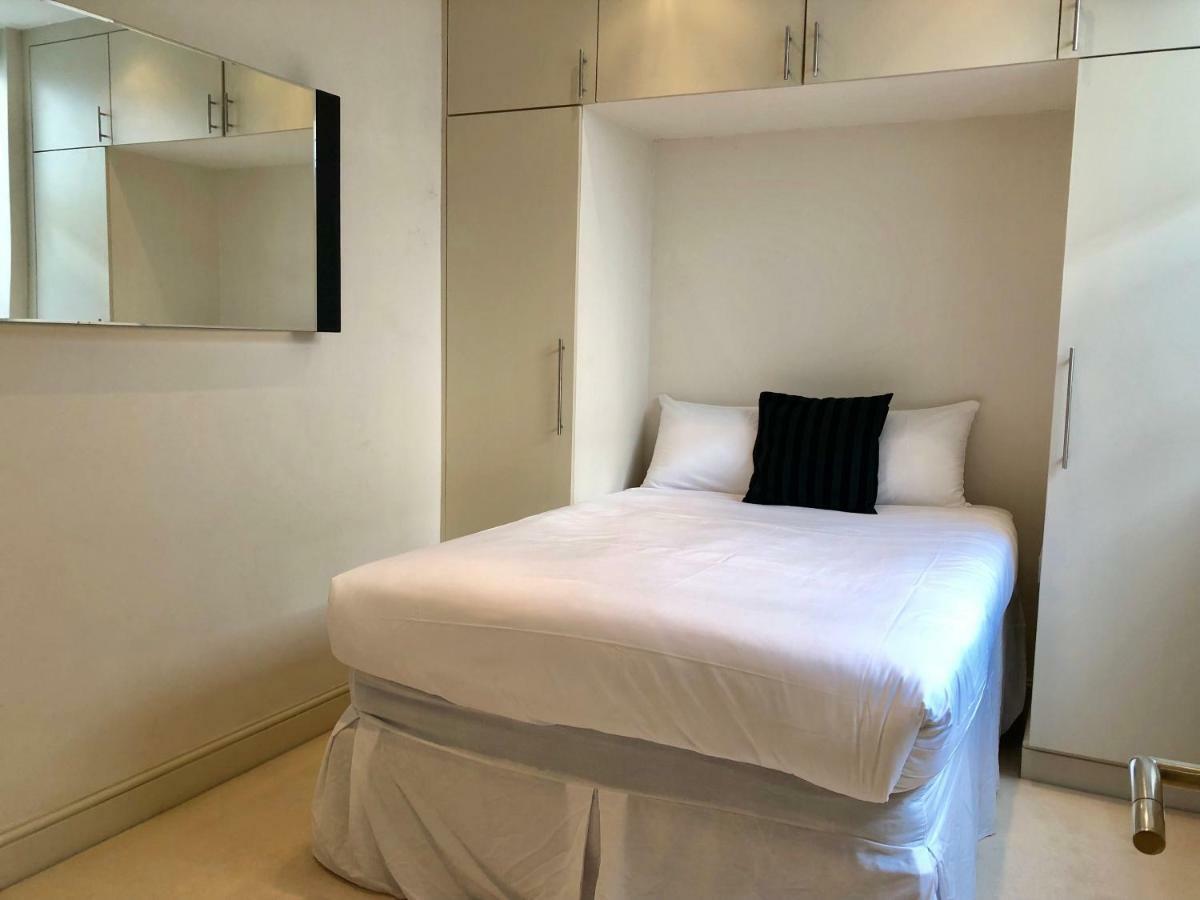 Victoria Station Apartment London Exterior photo